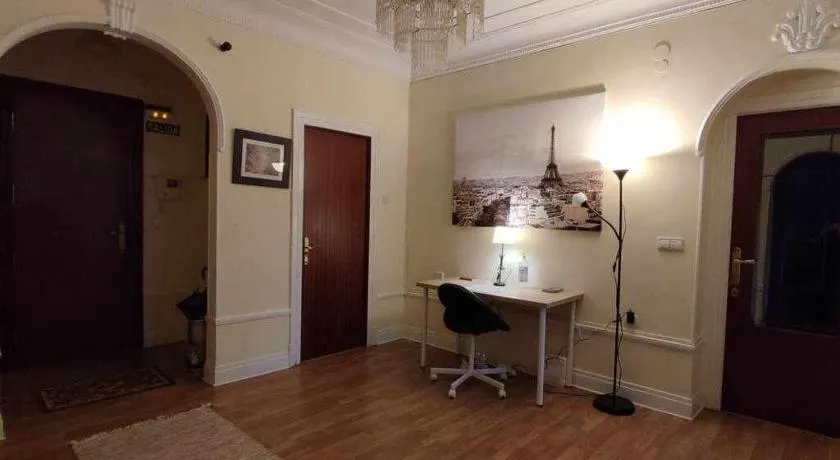 FlipHouse Rooms Pensión⭐ - Image 1