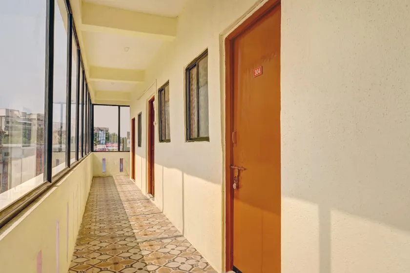 Hotel O Shree Sai In - Image 1