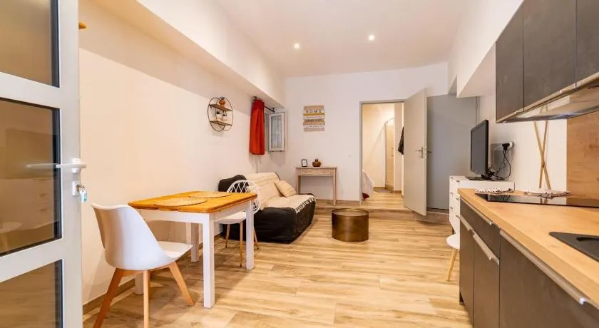 Les appartements du vieux Poussan - Image 1
