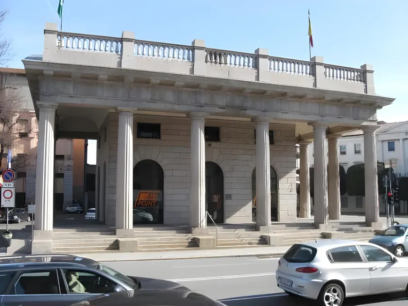 Caravaggio Apartments - Image 1