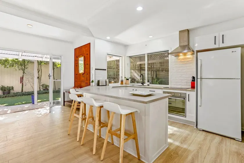 Peaceful Family Villa, Sunrise Beach - Image 1