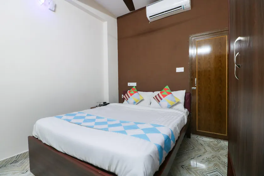 Hotel O Adri Hotels - Image 1