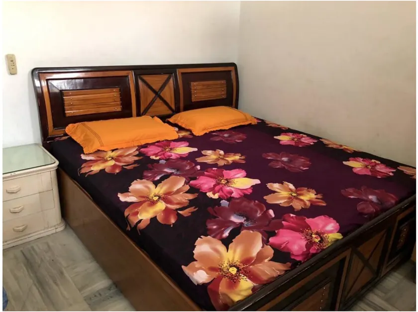 Studio Apartment 2 Min Walk to Banke Bihari Temple, Vrindavan - Image 1