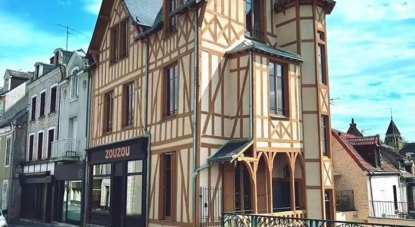 Logis Hotel La Maison à Pan De Bois - Image 1