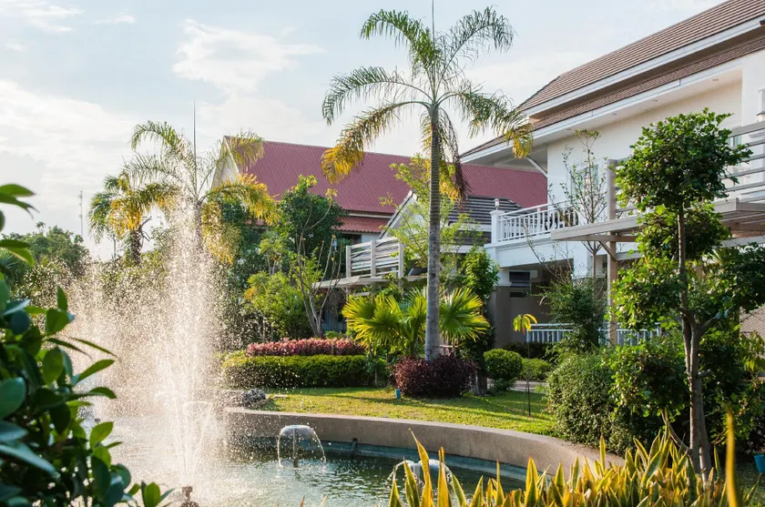 Tonwa Resort Hotel - Image 1