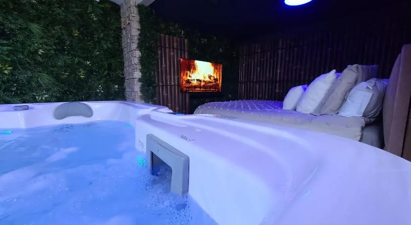Love room le bain - Image 1