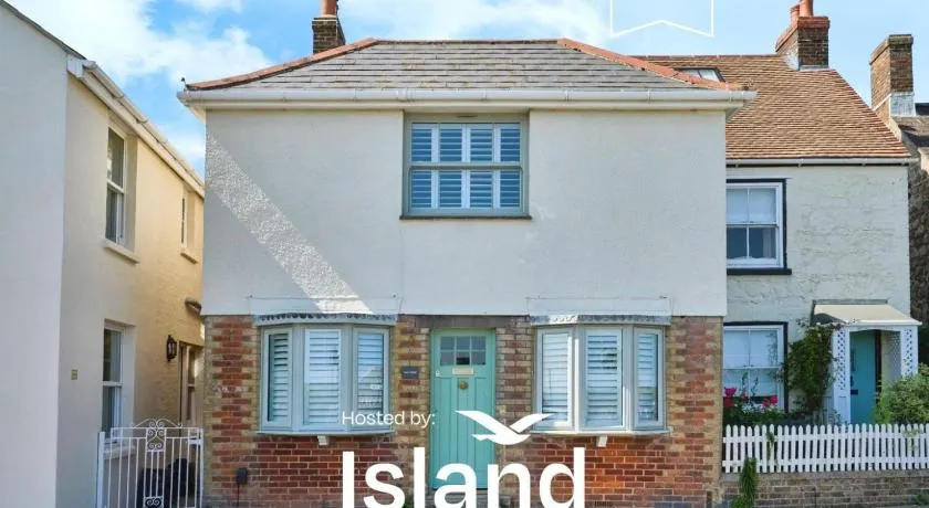 Vine Cottage - Image 1