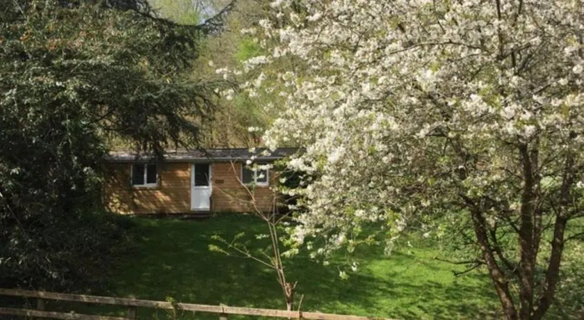 2 Bed in Newton Abbot oc-woodc - Image 1