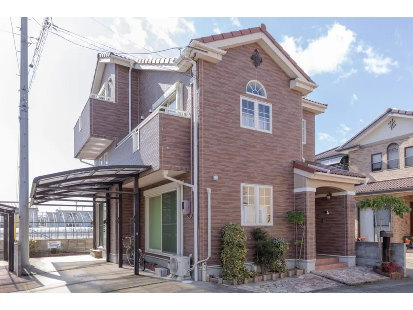 The inn is Goodrich Aizumi - Image 1