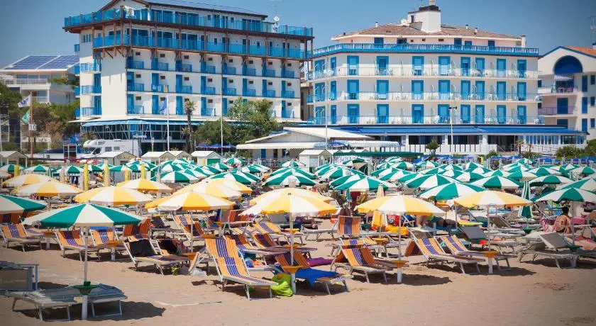 Hotel Playa e Mare Nostrum - Image 1