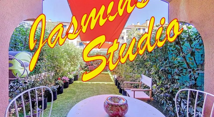 Cosy, Wi-Fi, jardin & parking, Jasmins Studio entre Cannes et Antibes - Image 1