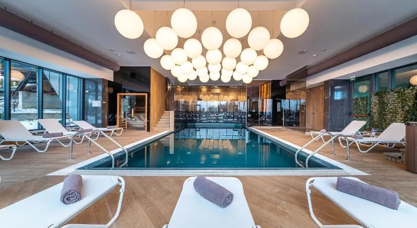 Complex Hotelier COTA O MIE - Image 1
