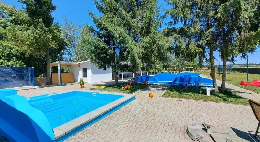 Cabana Lir - Image 1