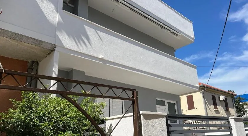 Apartments with WiFi Kastel Stari, Kastela - 24379 - Image 1