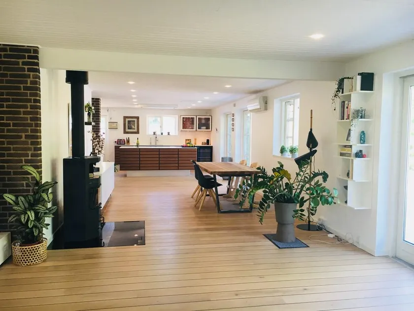 Charming Family Villa near the City Center - Image 1