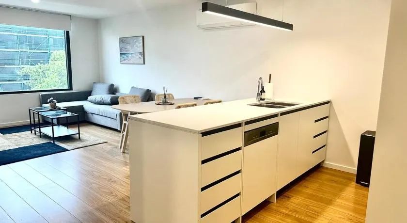 Dickson 2 BR Apt free parking&comfy&homey - Image 1