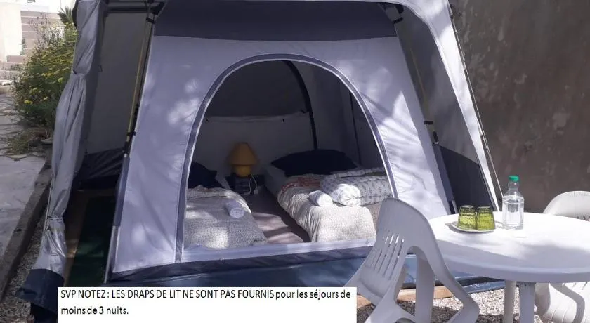 Deux tentes confortables dans un joli jardin idéalement situé - Image 1