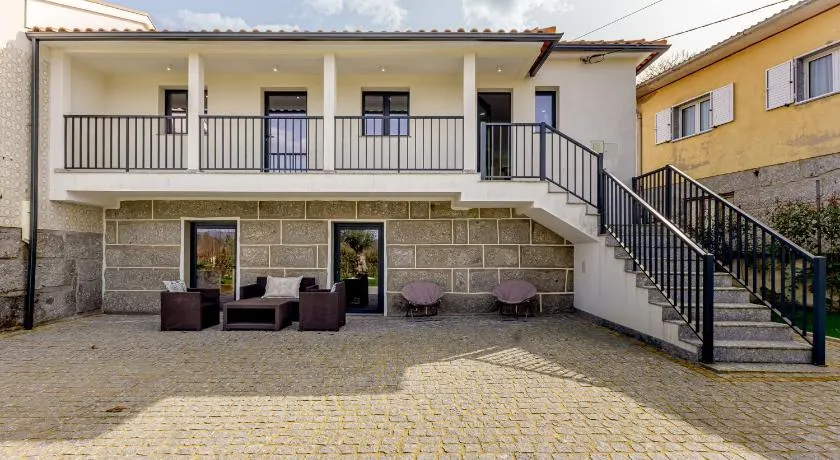 Maison moderne avec vue montagne - Image 1