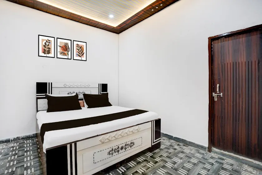 Hotel O Pari Hotel - Image 1