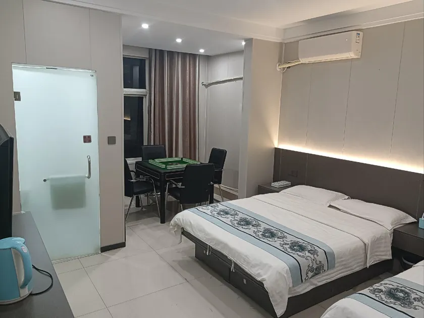 Galaxy Hotel (Luoyi Ancient City Branch) - Image 1