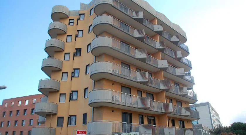 Campus Hotel - Image 1