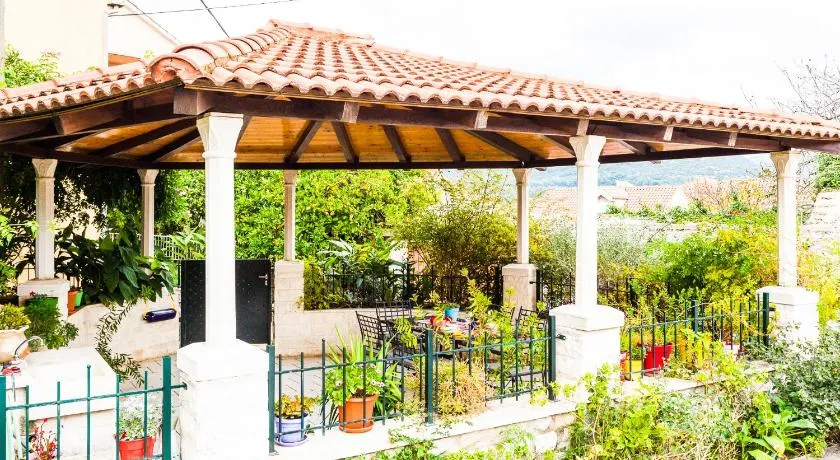 Holiday Home Villa Pindo - Image 1