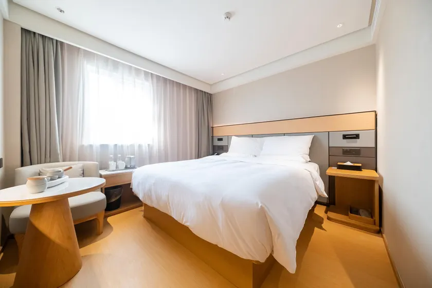 JI Hotel Shanghai Zhongshan Park Jiangsu Road (formerly Jiangsu Road Subway Station Branch) - Image 1
