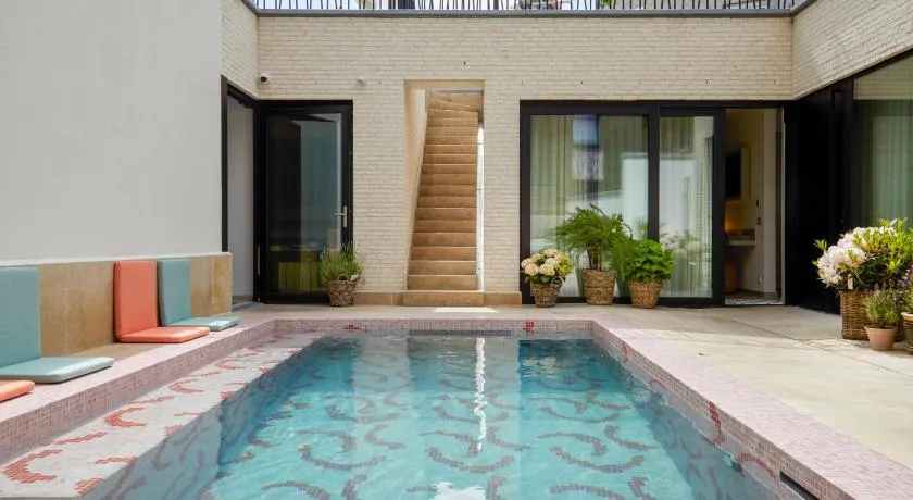 ABC Hotel - Image 1