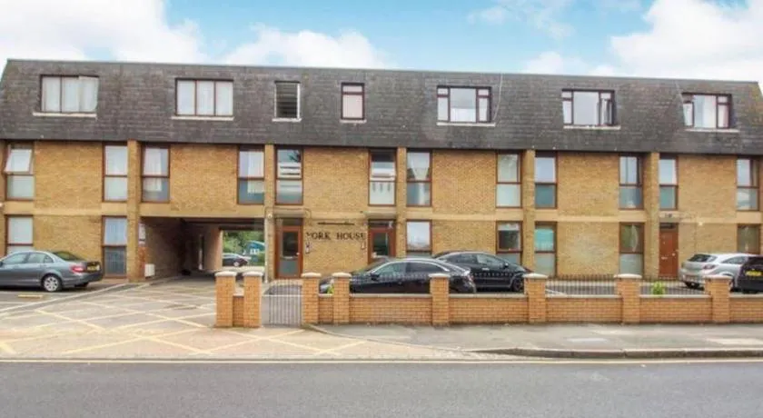 York House Apartments - Image 1