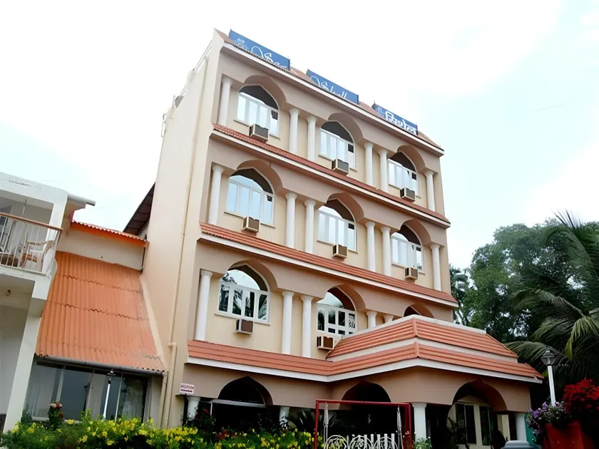 Sea Shell Resort - Image 1