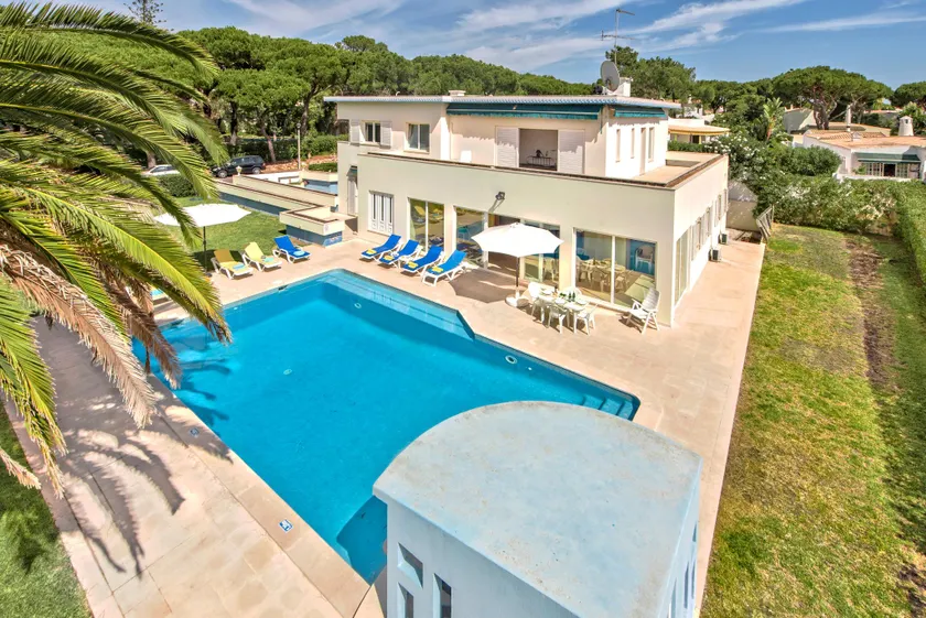 A charming, cosy atmosphere greets you at this impressive villa, located in - Image 1