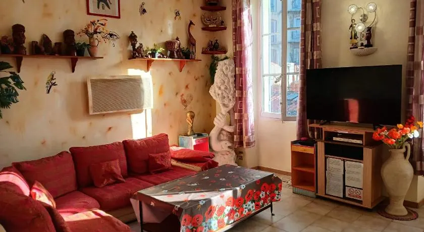 Appartement spacieux à Marseille - 90 m² avec vue sur la ville - Image 1