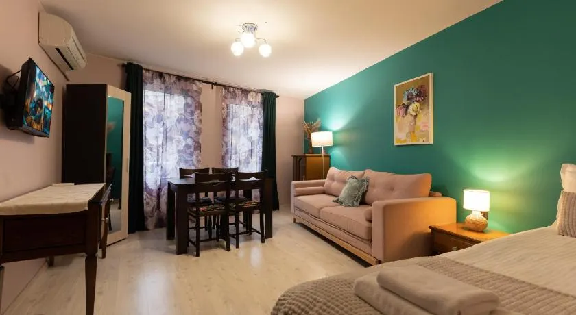 Aleko Apartments City Center - Image 1