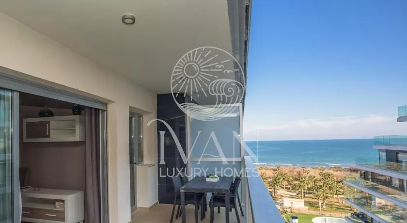Casa Adrian Ivan Luxury Homes 5ªPlta Sur 1ªLínea - Image 1