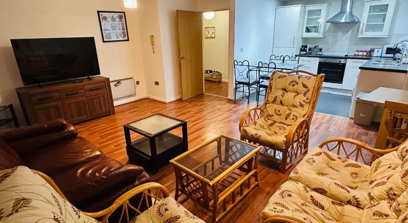 Entire 3 bedroom Apartment in Manchester - Image 1