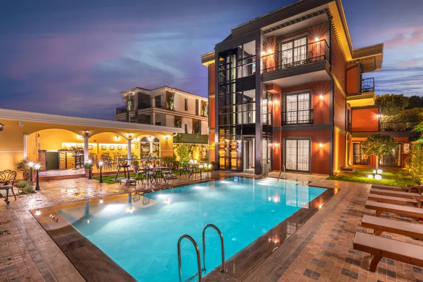 Motif Hotel Çeşme - Image 1