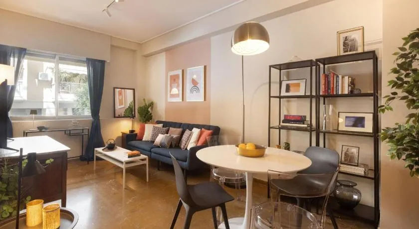 Marina Zeas apartment by the sea - Image 1