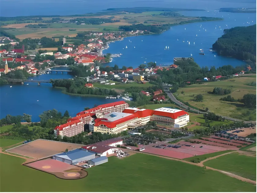 Hotel Gołębiewski Mikołajki - Image 1