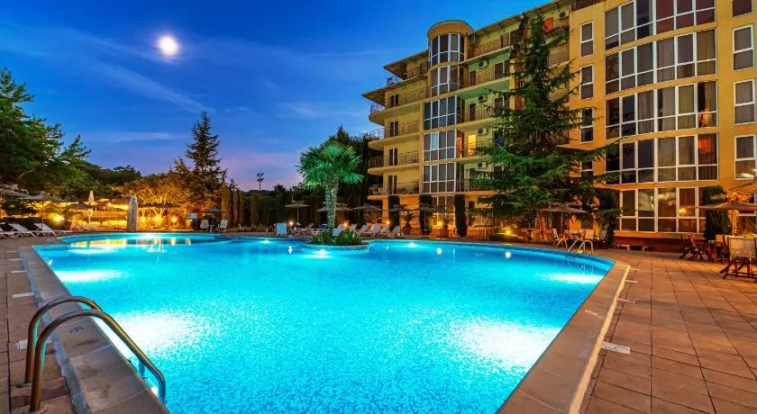 Joya Park Apartments - Image 1