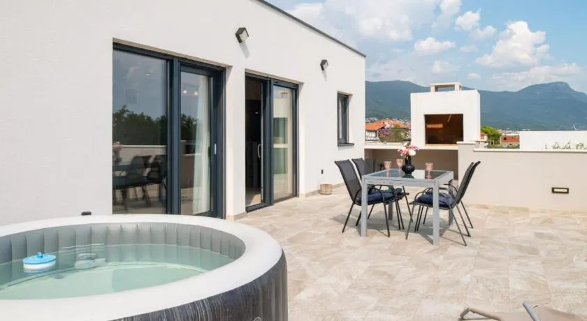 Villa Infinity - Image 1