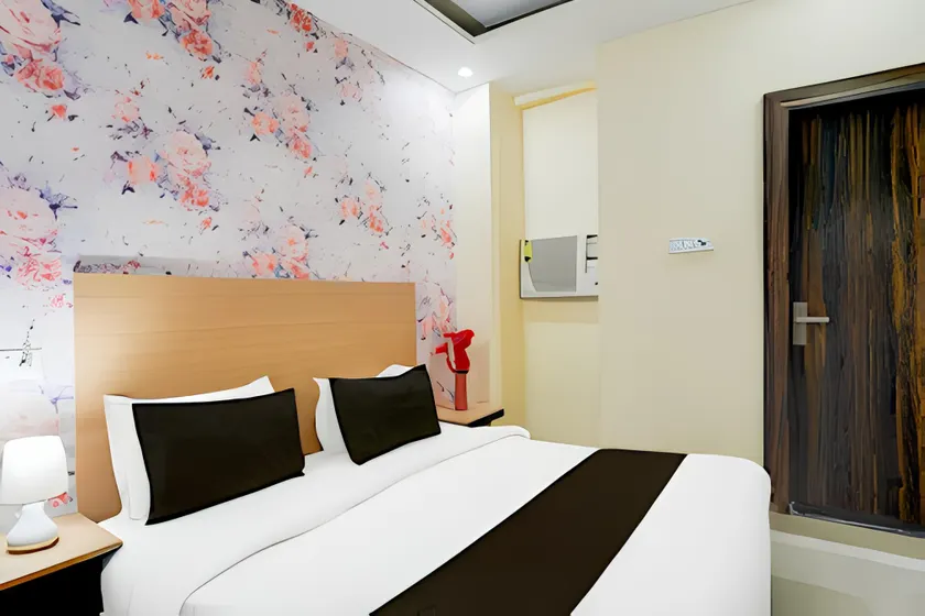 Hotel Elite rooms & Banquet - Image 1