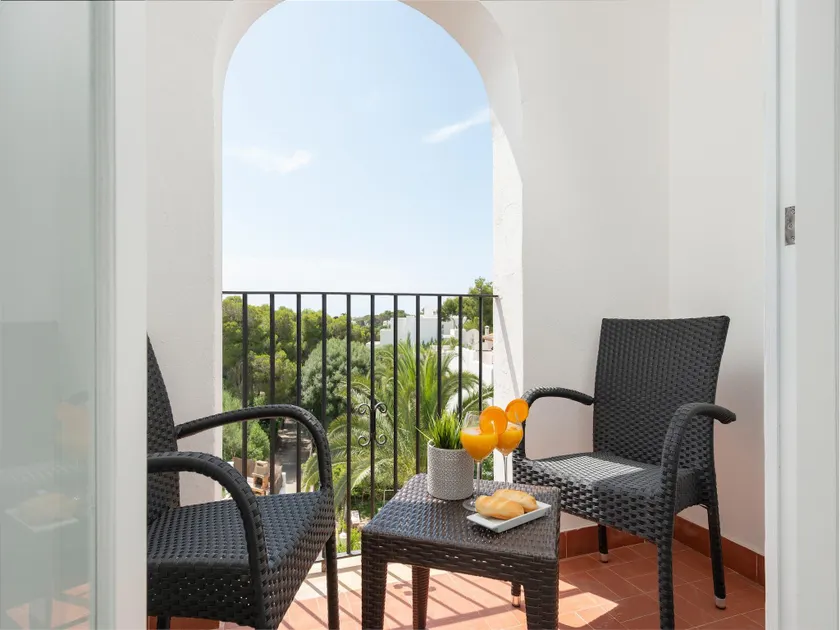 Hostal Talamanca - Image 1
