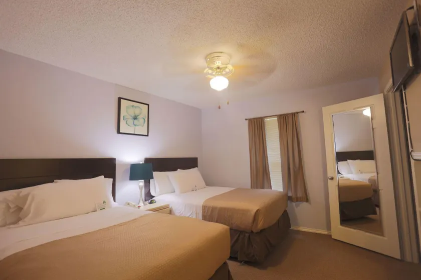 Victoria Palms Inn and Suites - Image 1