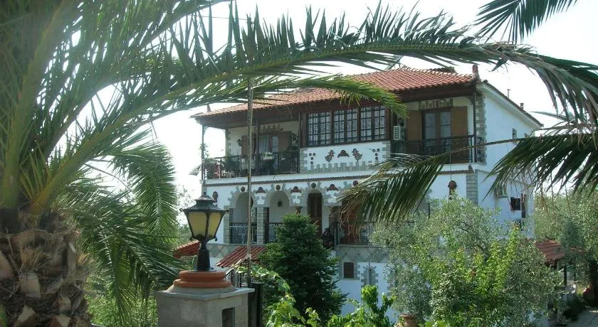 Villa Karapataki - Image 1