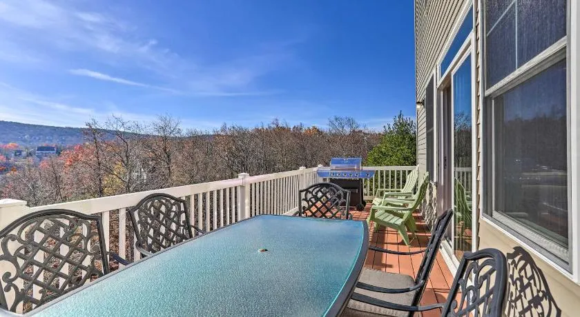 New ! Slopeside Townhome : WFH, Ski, Dine & Hike - Image 1