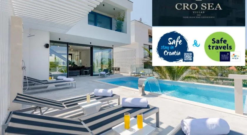 Luxury "Villa Pax" with heated infinity-pool, 8 sleeps - Image 1