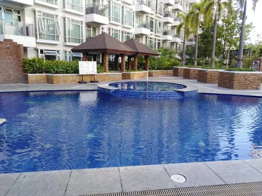 F-10C Parkside Villas - Image 1