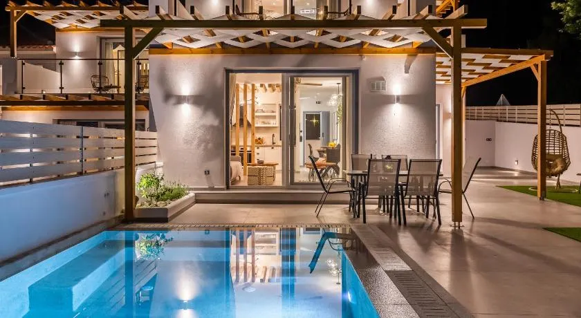 AGNONTAS LUXURY VILLAS - Image 1
