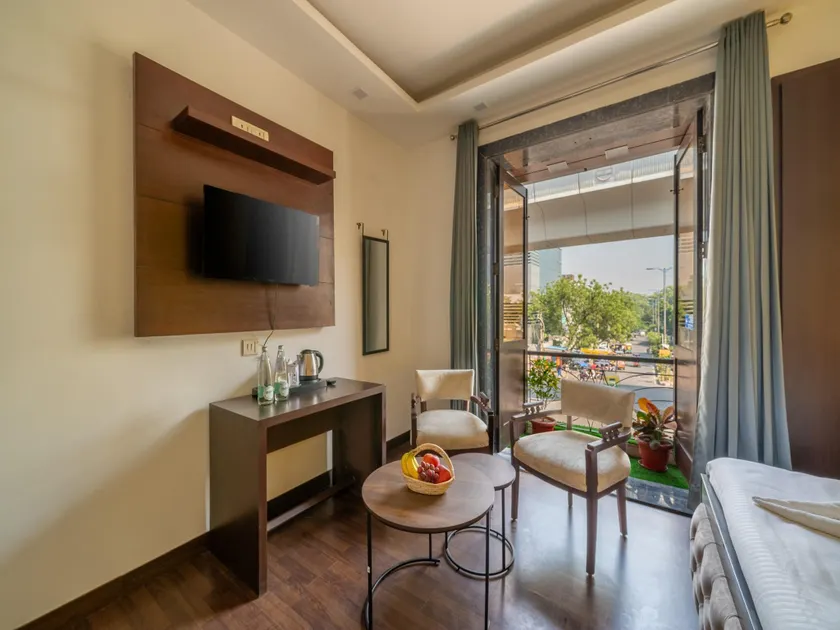 Lime Boutique B&B GK-1 at Kailash Colony Metro , Greater Kailash near Eros Hotel Nehru Place - Image 1
