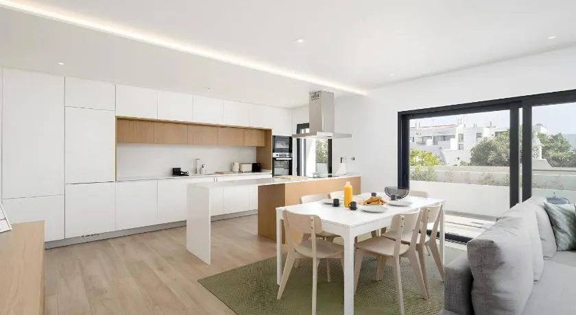 Spacious T2 With Luxury Terrace - Image 1